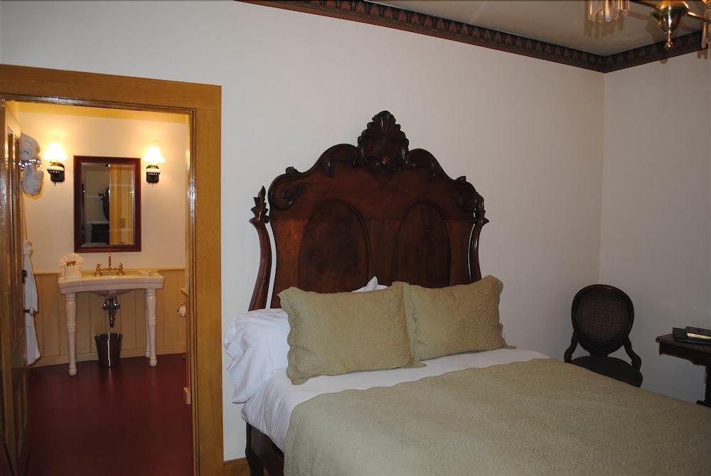 Cosmopolitan Hotel