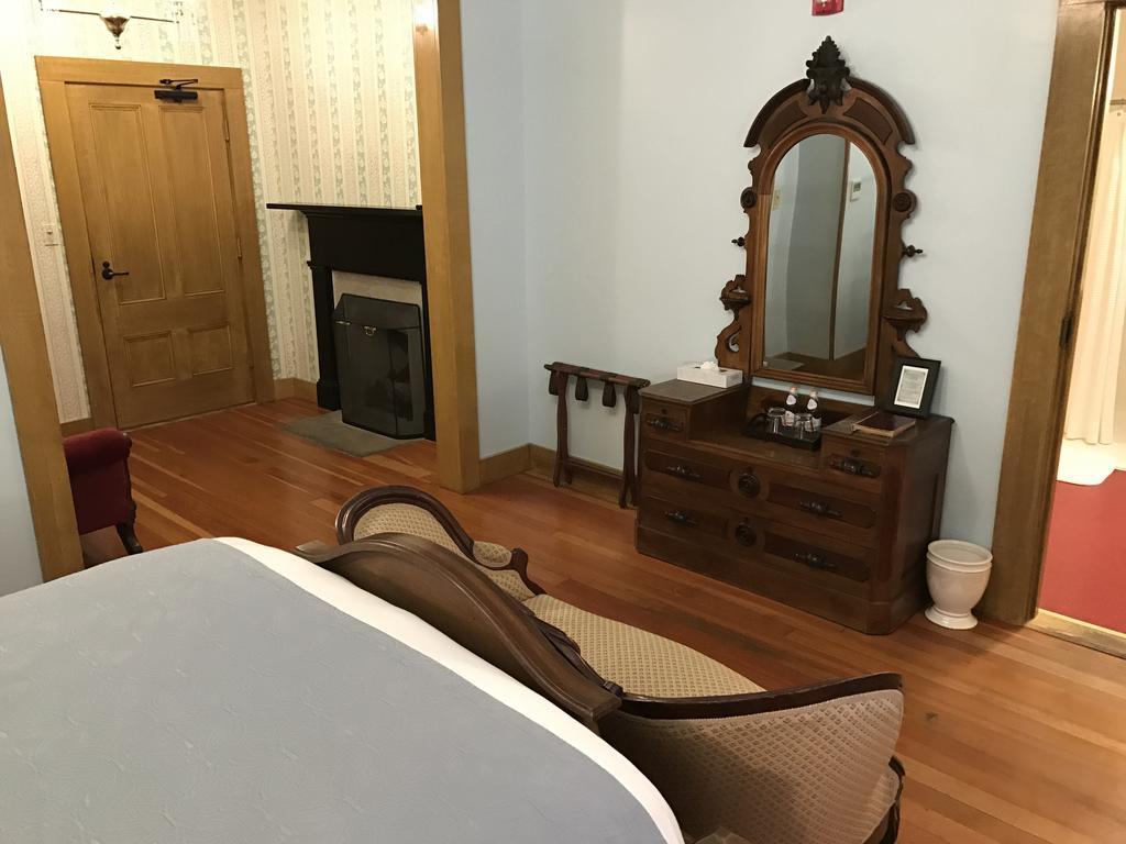 Hotel Cosmopolitan 4*